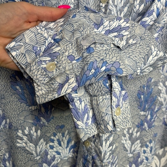 Roller Rabbit Guy Button Down Cotton Printed Shirt Size Small - Picture 5 of 12